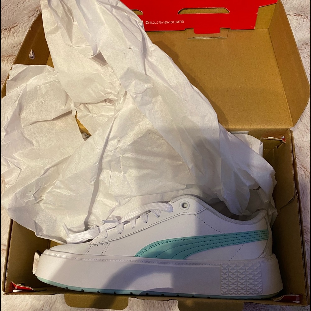 Brand new puma shoes